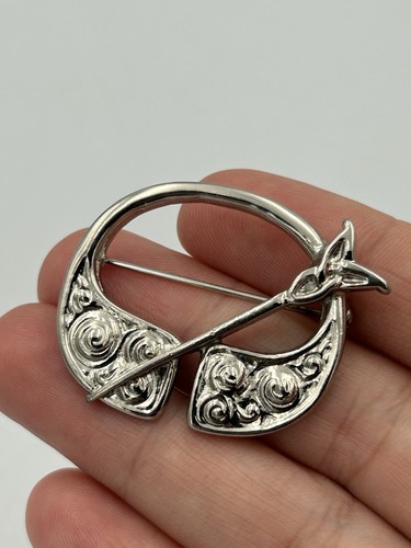 Vintage silvertone celtic - silvertone,