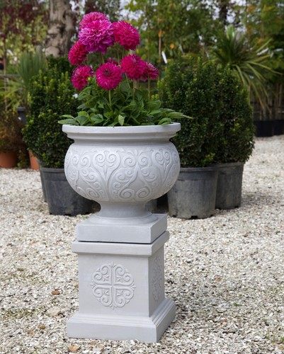 60cm urn plinth antique - 60cm, on