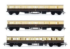 AIRFIX 'OO' GAUGE RAKE OF 3