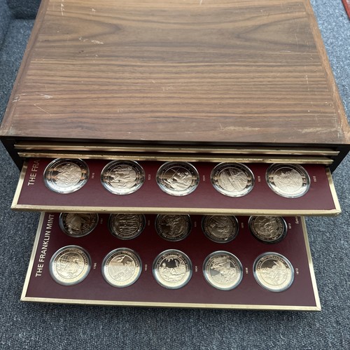 Lot 200 franklin mint - lot,