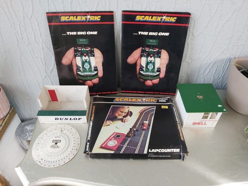 Vintage scalextric buildings - scalextric, &