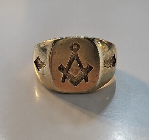 9ct yellow gold square and - yellow,