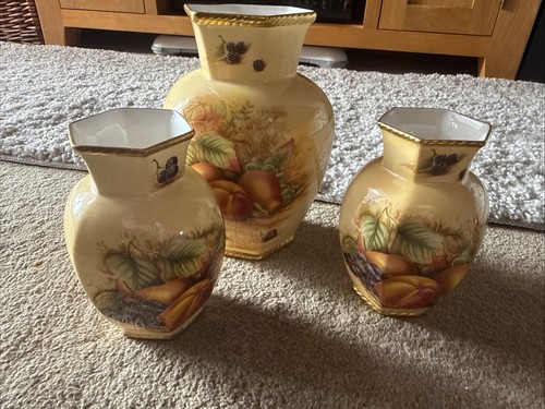 Aynsley orchard gold vase - aynsley,