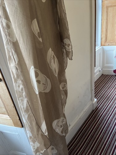 Lightweight scary beige skull - beige,