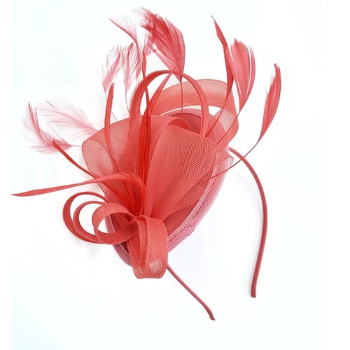 Elegant fascinator looped - ,