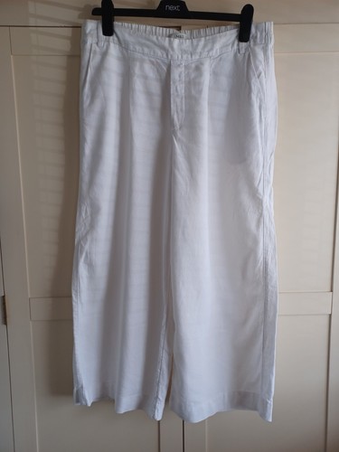 Marks spencer white - &,