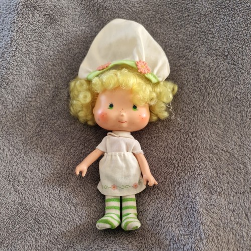 Vintage strawberry shortcake - vintage,