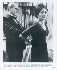 1970 Press Photo Eric Porter & Dallia Penn in The Forsyte Saga 1960s BBC TV