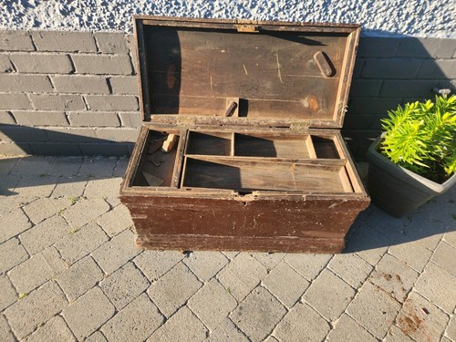 Vintage joiners chest metal - vintage,