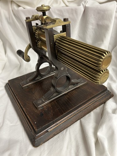 Antique crimping machine - crimping,