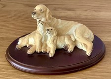 Teviotdale Figurine - Ceramic Golden Retriever With Pups on Wooden Plinth H:18cm