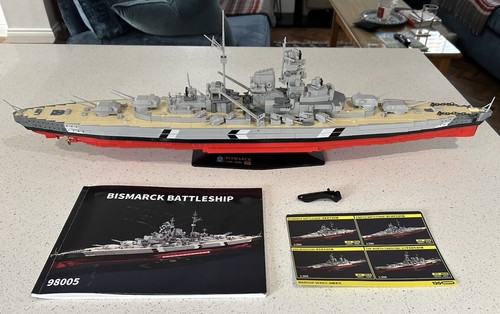 300 bismarck battleship - 1:300,