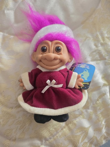 Russ lucky troll around - ,