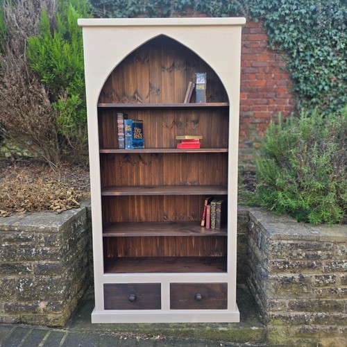 Gloomsbury gothic tall - gothic,