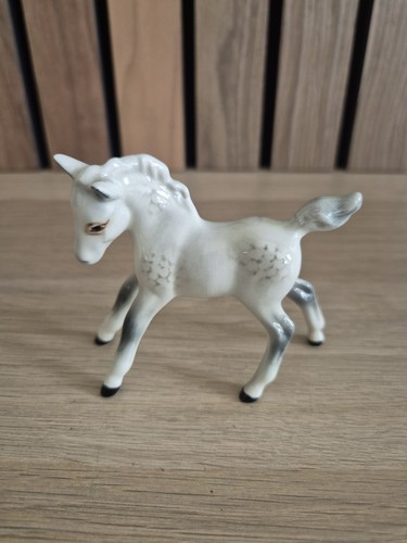 Vintage beswick foal - beswick, grey
