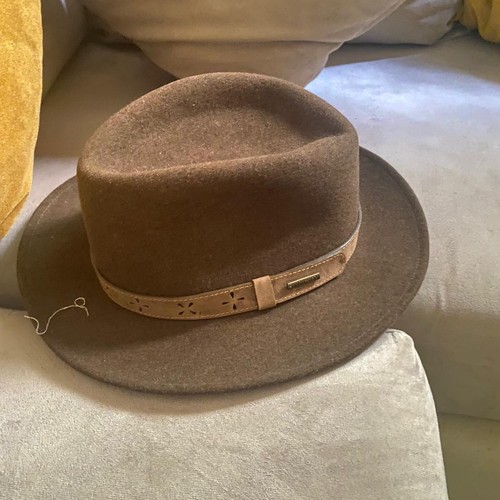 Second hand stetson brown felt - hand,