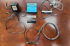 Blue Sony MZ-R900 MD MiniDisc Walkman Player/Recorder in excellent condition  