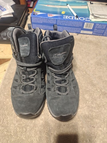 Berghaus size explorer trek - 8,