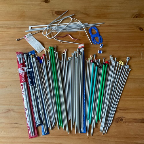 Vtg bundle knitting - of, 45