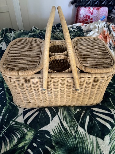Vintage wicker basket - wicker,