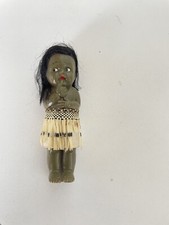 Vintage 1970s Traditional