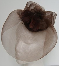 BROWN HAT NETTING FASCINATOR WEDDING ASCOT RACING HEN PARTY LADIES DAY