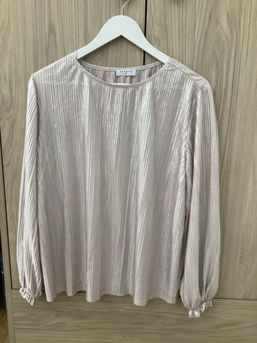 Woman long sleeve - woman’s, pale