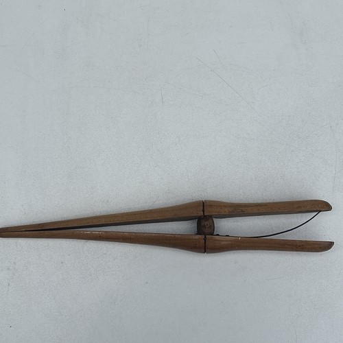 Antique victotian wooden glove - victotian,