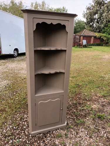 Painted pine vintage corner - painted,