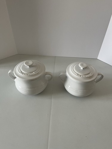 Creuset white pots - le,
