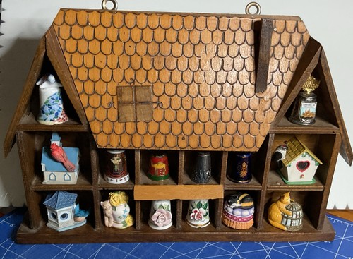 Collection thimbles in - of,