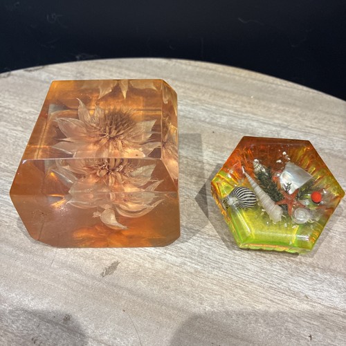 70s resin lucite - x,