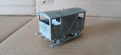 Gauge white metal - gauge,