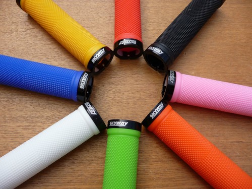 Grips skyway locking - grips,