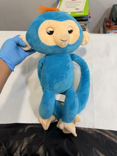 Fingerlings hugs interactive - fingerlings,