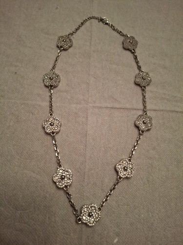 Silvertone necklace with - 18",