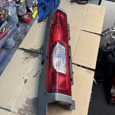 RENAULT TRAFIC MK2 N/S PASSENGER SIDE LEFT REAR TAIL LIGHT with SORROUND