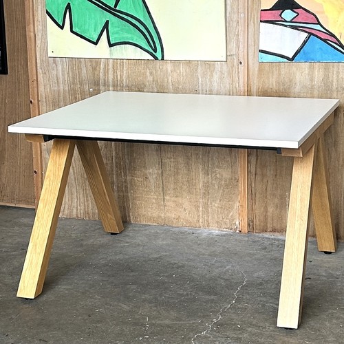 Orangebox zee meeting table - zee,