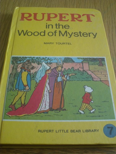 Vintage little bear - bear, library