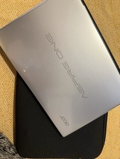 Acer Aspire One AO756 Netbook