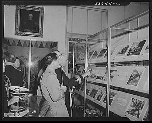 Photo 1940s museum - museum, exhibit