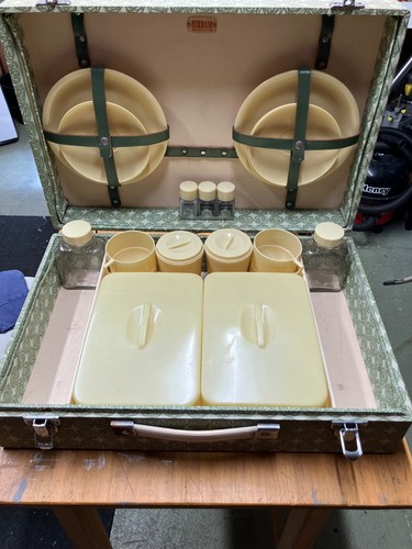 Vintage sirram picnic set - "sirram",
