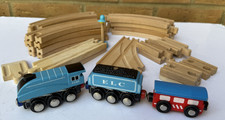 ELC Wooden Blue Loco & Tender Train Set Track Points
