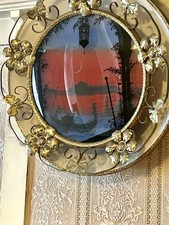 A Great Looking Mid-Century Decorative Vintage Wall ligh