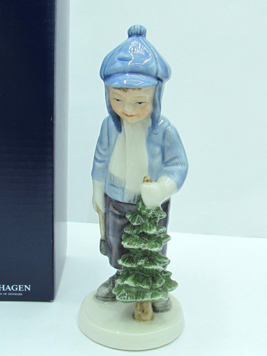 Royal copenhagen figurine 032 - royal,