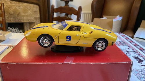 Extremely rare mib burago 18 - extremely, 1/18