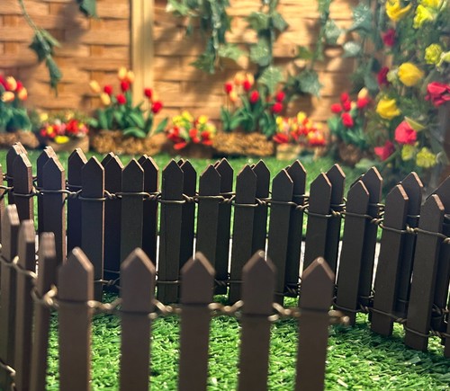 Doll house brown picket - doll's,