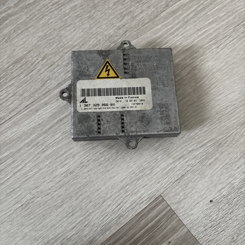 Audi xenon headlight hid - audi,