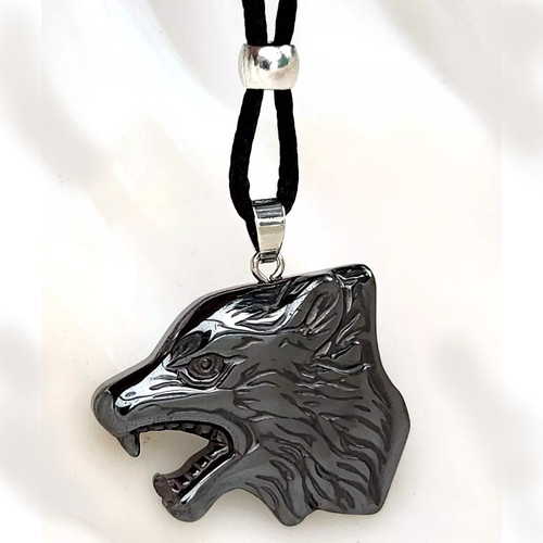 Wolf pendant hematite - hematite, necklace