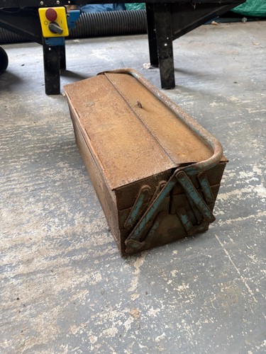 Metal cantilever tool box - cantilever,